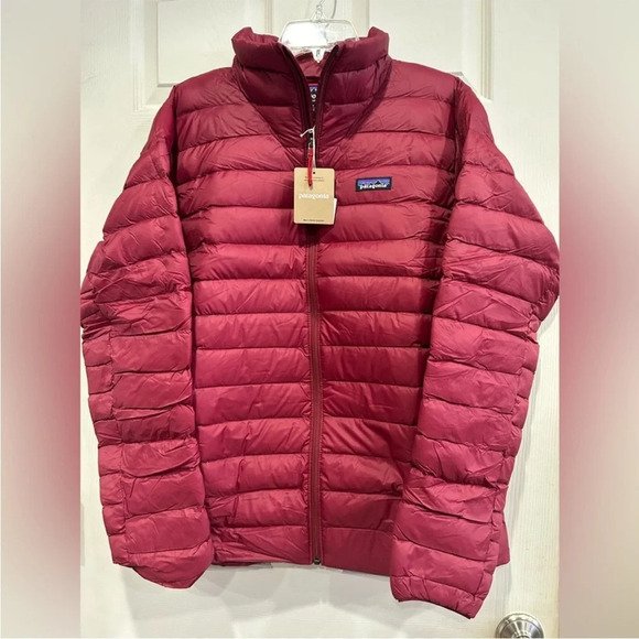 Patagonia Men's M Medium Down Sweater Puffer Jacket Carmine Red NWT Puff 2 - Picture 1 of 12
